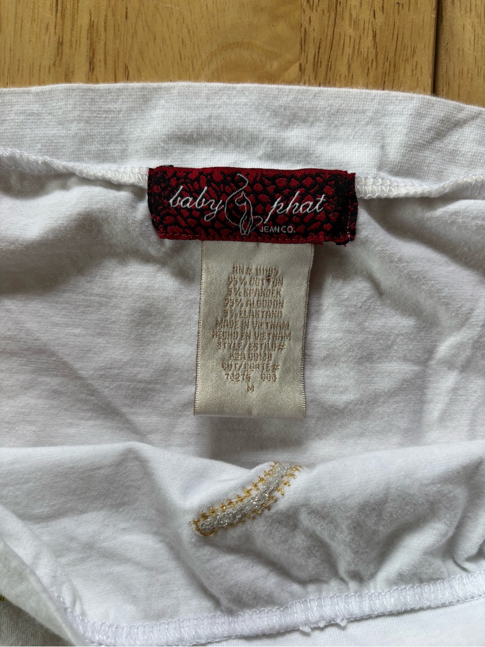 Baby Phat White Off-Shoulder Embroidered Cat Graphic Top - Picture 5 of 5